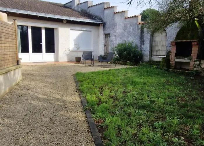 Διαμέρισμα De Charme Renove Avec Jardin Et Parking *